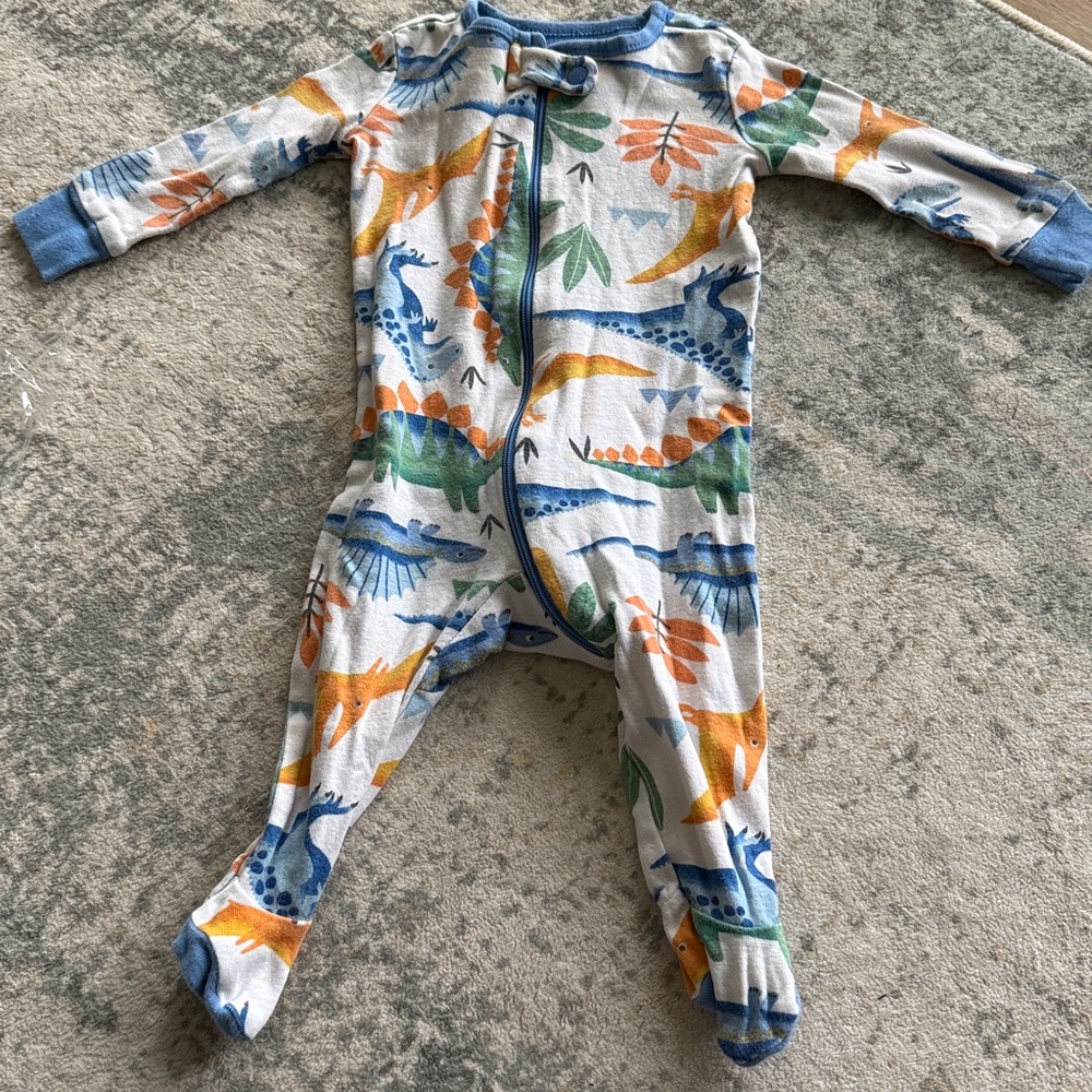 Set of Boy’s Onesies, Size 0-3 months - Picture 3 of 4